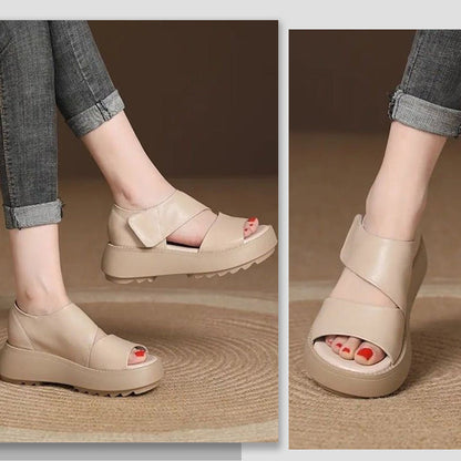 Dámske retro sandále s hrubou podrážkou a zapínaním na suchý zips