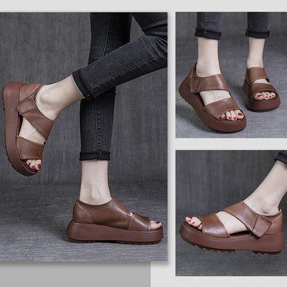 Dámske retro sandále s hrubou podrážkou a zapínaním na suchý zips