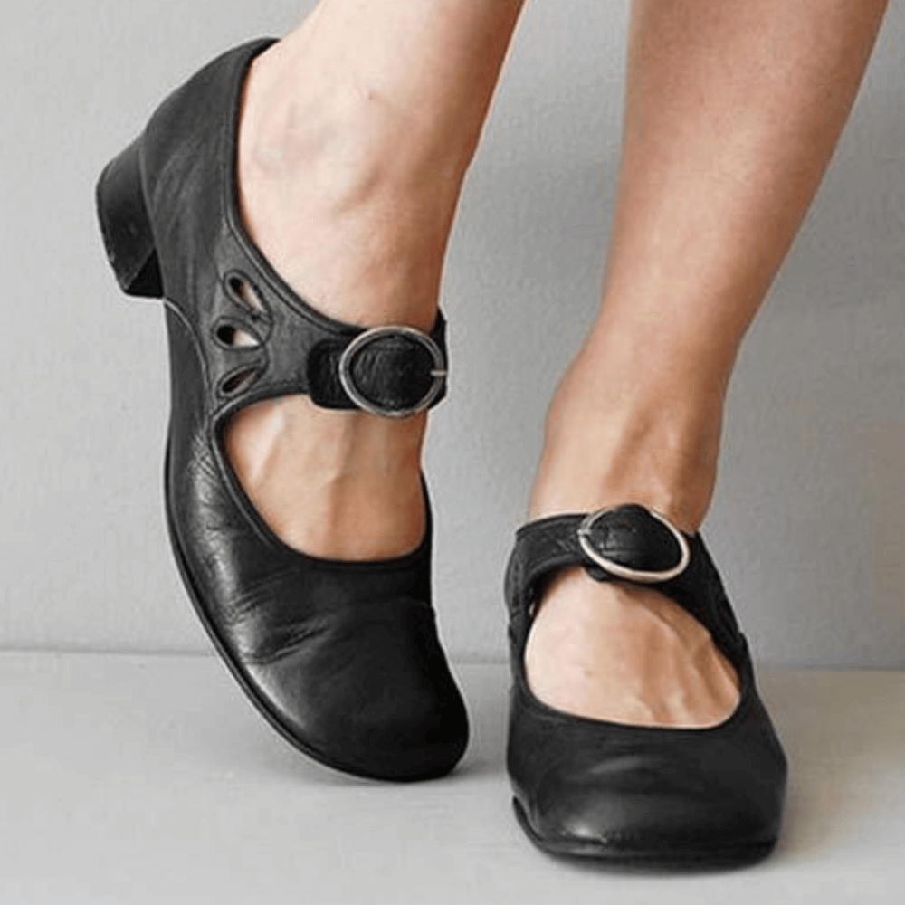 Elegantná a detailne prepracovaná podporná letná obuv